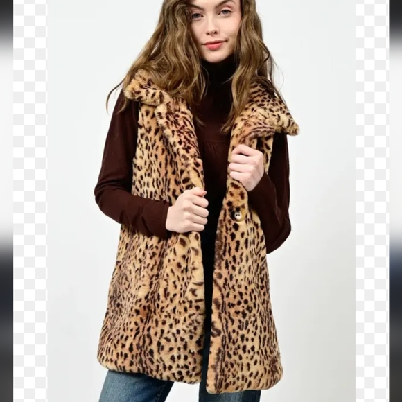 NWT Reba leopard print Vest with detachable collar - Picture 1 of 6